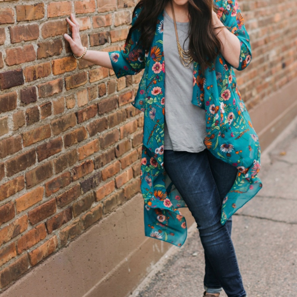 Lularoe - Shirley kimono